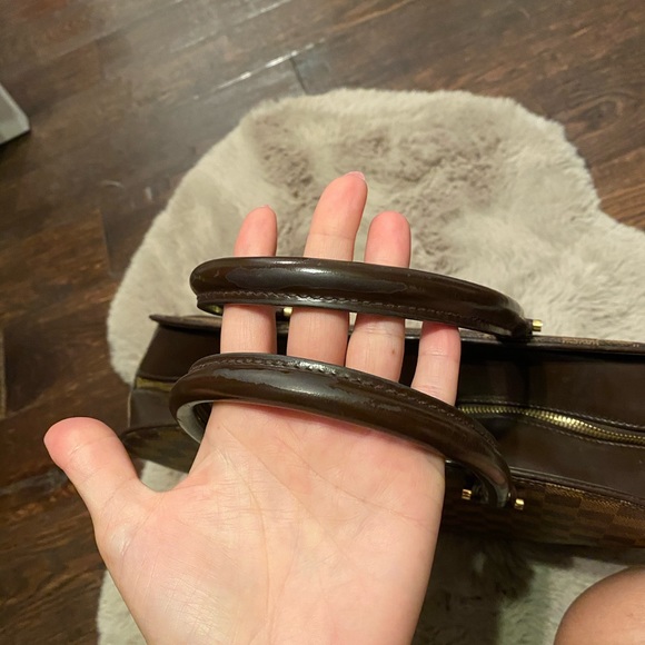 Louis Vuitton handbag (SOLD) - Picture 5 of 10